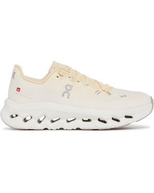On Shoes Cloudtilt Trainers - White