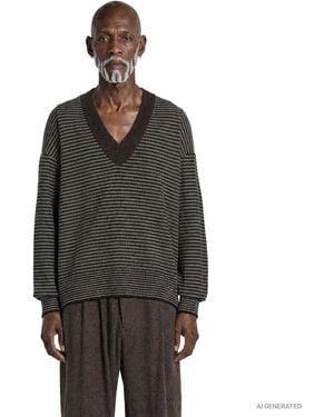 Ziggy Chen Cropped V-Neck Jumper - Black