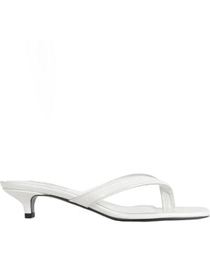 TOTEME Croco-Embossed Heeled Flip Flops - White
