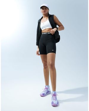 Nike – 7-zoll-legging-shorts mit hohem bund - Schwarz