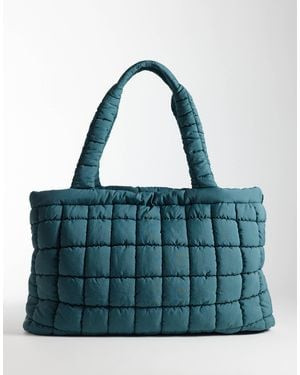 4505 Quilted Woven Drawstring Oversized Gym Tote - Blue