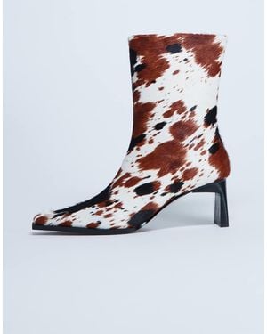TOPSHOP Botines Con Puntera Cincelada Y Estampado De Vaca De Cuero Auténtico Con Acabado Efecto Pelo De Potro Nadie De - Blanco
