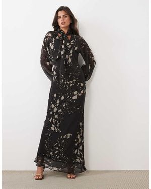 ASOS Maxi Jurk Met Strikdetail En Abstracte Stippenprint - Zwart