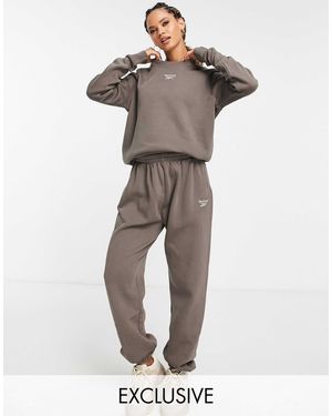 Reebok Oversized Logo Sweatshirt - Brown