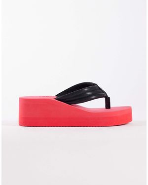SEQWL Thong Flatform Wedge - Red