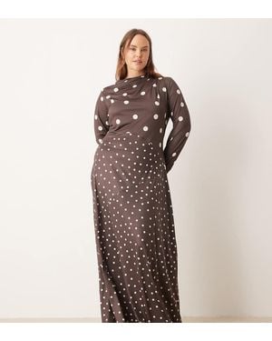 Pretty Lavish Curve Slinky Spliced Printed Long Sleeved Maxi Dress - Brown