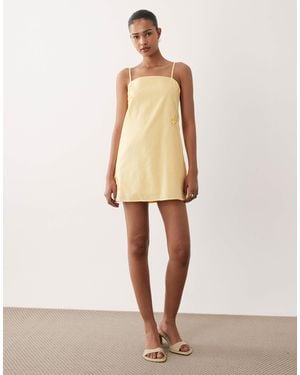 SNDY'S Linen Blend Flower Applique Cami Strap Square Neck Mini Dress - Natural