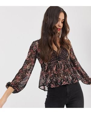 Stradivarius Blusa de manga larga y cuello en V con estampado de cachemir en negro de