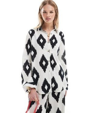 Accessorize Accesorize Mono Print Oversized Beach Shirt - White