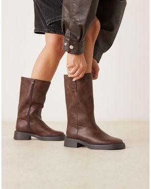 ASOS – colby – kniehohe stiefel zum reinschlüpfen im trucker-stil - Braun