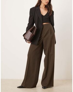 Mango Pantalones De Sastre Caquis Con Pinzas Delanteras De -Verde - Marrón
