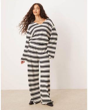 ASOS Pantalon large d'ensemble en maille à rayures - et blanc