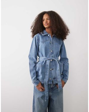 Threadbare Chaqueta Vaquera Azul Con Lavado Medio Y Cinturón Anudado De