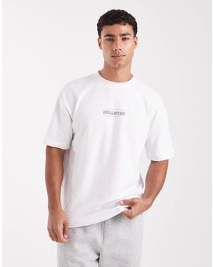Hollister Small Boxy Bubble Logo Cooling T-shirt - White