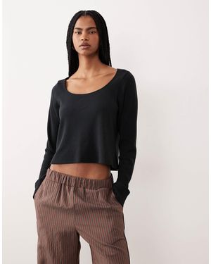 Hollister Gilly Hicks Long Sleeve Waffle Crop Top - Black