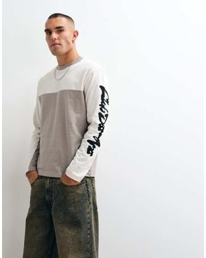 ASOS Camiseta Holgada De Tejido Grueso Con Gráfico En La Manga En Verde-Blanco - Gris