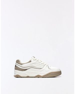 Bershka Sneakers Street Con Suola Spessa Bianche - Bianco