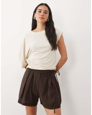 ASOS Korte Short Met Strikdetail - Naturel