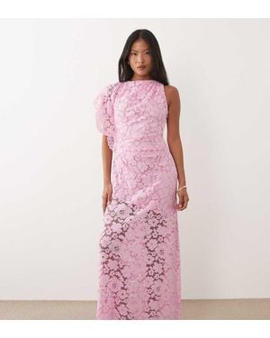 Forever New Vestido Largo Claro Asimétrico Con Capa Superpuesta De Encaje - Rosa