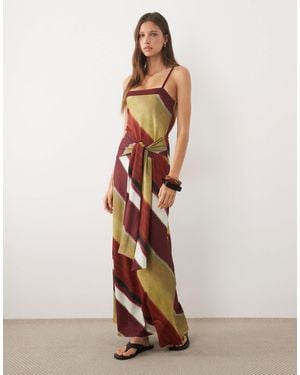 ASOS – maxikleid mit ombré-streifenmuster, eckigem ausschnitt und bindedetail - Mehrfarbig