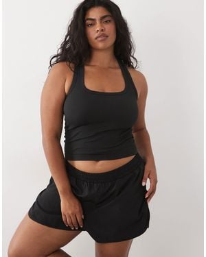 4505 Curve Seamless Rib Scoop Neck Vest With Racer Back - Black