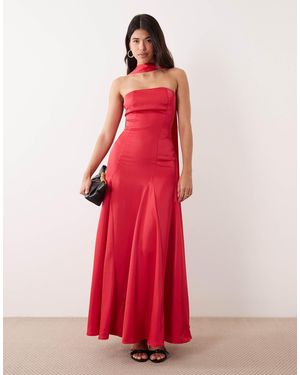 Kaiia – exklusives, trägerloses satin-maxikleid - Rot