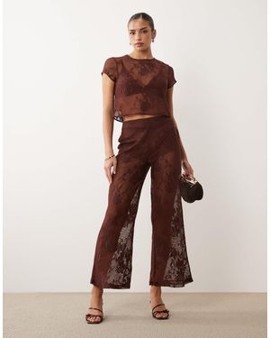 ASOS – schlaghose aus floraler häkelspitze - Braun
