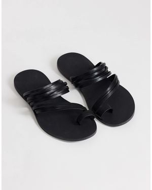 TOPSHOP Maeve Strappy Toe Loop Sandals - Black