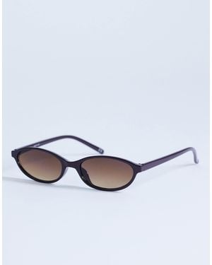 TOPSHOP Lanzarote Oval Sunglasses - White