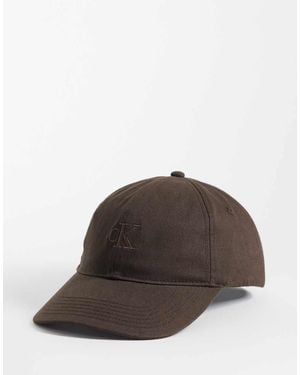 Calvin Klein Gorra De Béisbol Marrón Chocolate Con Monograma Bordado-Rojo