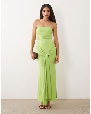 TFNC London Robe bandeau longue près du corps avec fronces et détail noué à l'avant - citron - Vert