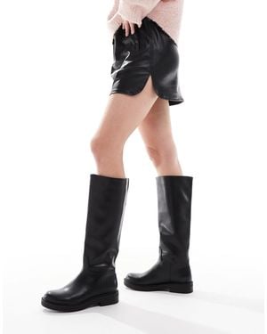 Pull&Bear – kniehohe, flache stiefel - Schwarz