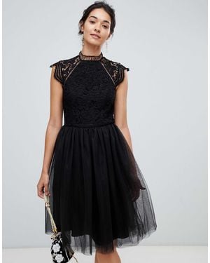 Chi Chi London – es 2-in-1 spitzenkleid mit tüllrock - Schwarz