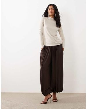 Iyal Jersey Cuffed Balloon Leg Trousers - Black