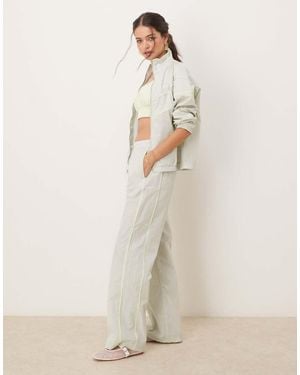 Nike Windrunner Trackpant - Natural