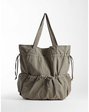 ASOS – geraffte tragetasche mit vichy-karomuster - Mehrfarbig