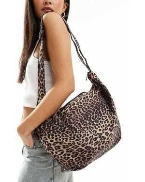 Pieces Xl Cross Body Bumbag - White