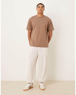ASOS Tapered Fit Loopback Jogger With Cargo Pockets - Natural