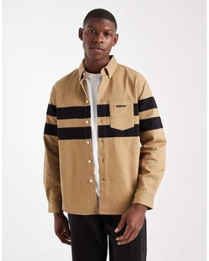 Parlez Camisa Beis Oscuro A Rayas Paneladas De Manga Larga Con Logo De -Neutro