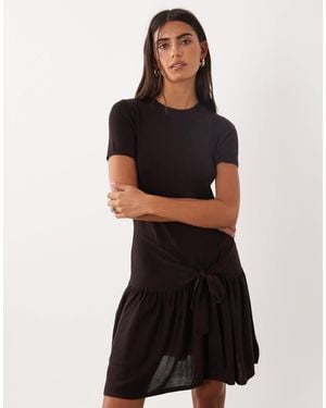 Mango Kurzärmliges minikleid mit bindegürtel - Schwarz