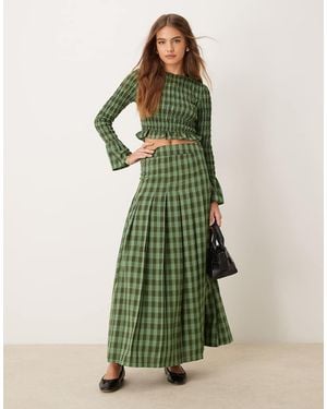Glamorous Maxi Kilt Skirt - Green