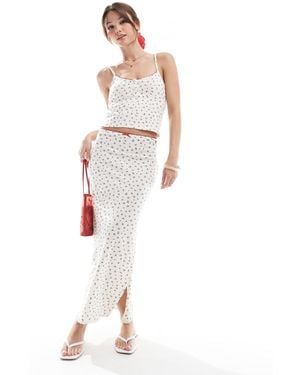 Pull&Bear Ditsy Floral Pointelle Maxi Skirt Co-Ord - White