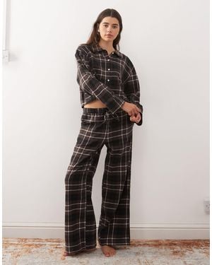 Monki – mix and match – karierte pyjamahose aus flanell - Mehrfarbig