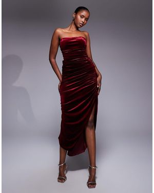 TFNC London Vestido Fruncido Con Escote Palabra De Honor De Terciopelo De -Rojo - Morado
