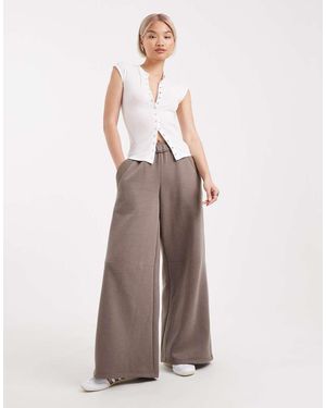 Edikted Kori Oversized Joggers - Brown