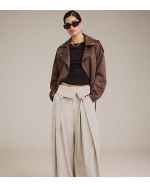 Stradivarius Petite Wide-Leg Trousers With Turned-Up Waistband - Brown