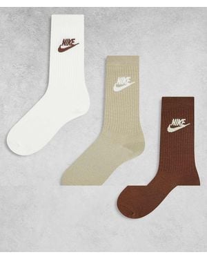 Nike Sportswear Everyday Essential 3 Pack Socks - White