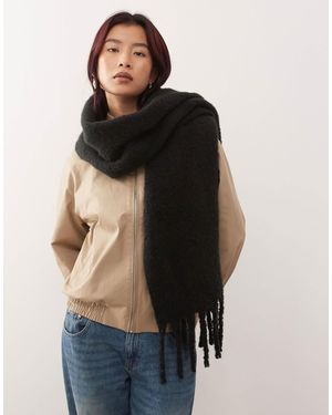 Monki – schal aus grobstrick - Schwarz