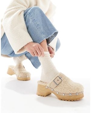 Stradivarius – clogs - Blau