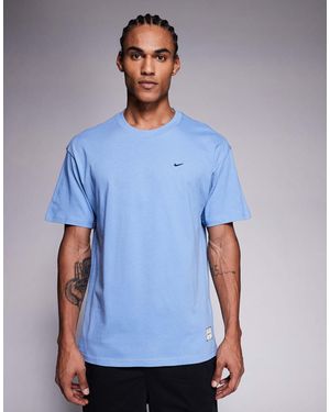 Nike – athletic club – t-shirt - Blau